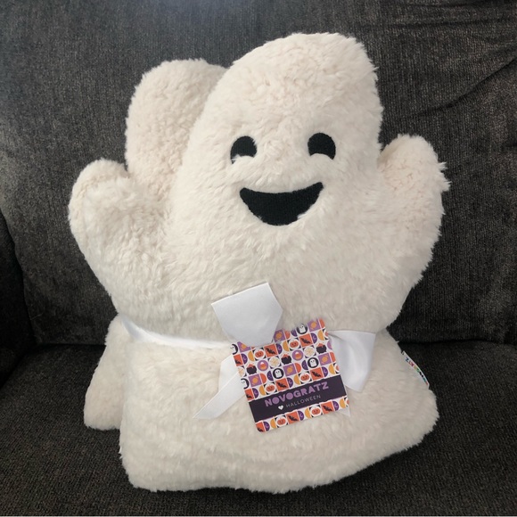 Novogratz Other - Last One! Novogratz Ghost Pillows Halloween Throw Pillow WHITE 2PC Tiktok Viral
